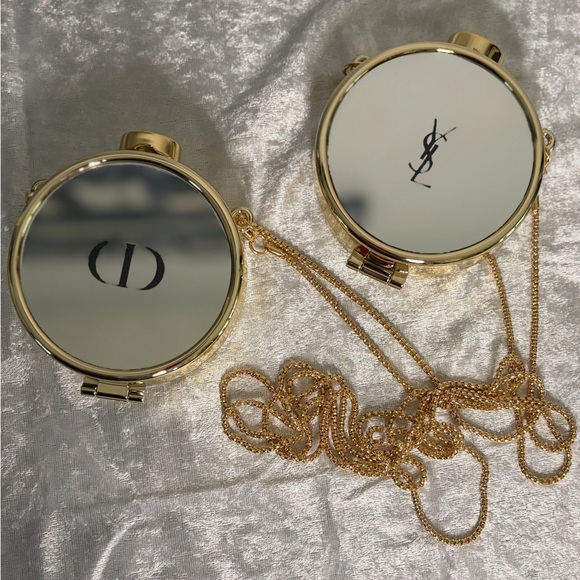 Compact mirror case - Picture 1 of 1